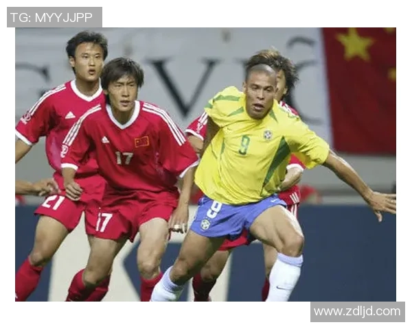 LK足球袜助力球星展现极致速度与舒适感，成就赛场精彩瞬间