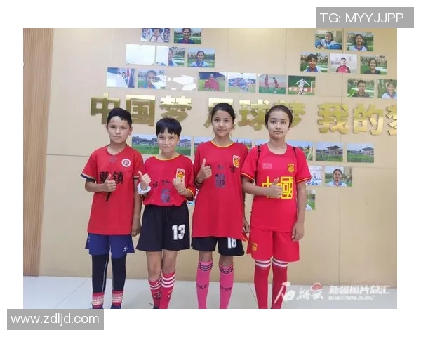 喀什足球球星娃娃闪耀登场 激发少年热情与梦想的力量